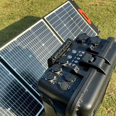 400W لوحة شمسية قابلة للطي شاحن شمسي قابلة للطي أحادي السيليكون