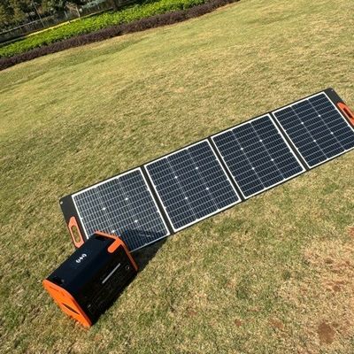 لوحة شمسية مقاومة للماء 120W 12V لشحن البطارية قابلة للطي ومرنة