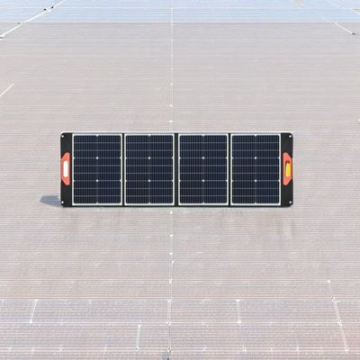 مجموعة الطاقة الشمسية الكهروضوئية القابلة للطي لمحطة الطاقة ورحلات التخييم 100W 12V موقف قابل للتعديل