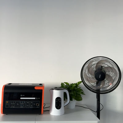 AT22 LiFePO4 2000W شحن فائق السرعة محطة الطاقة المحمولة المحمولة AC الخروج 220 فولت في الهواء الطلق