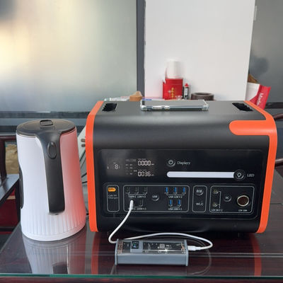 مولد محمول لتخزين الطاقة من نوع 2000 واط للشحن عبر USB والطاقة الشمسية