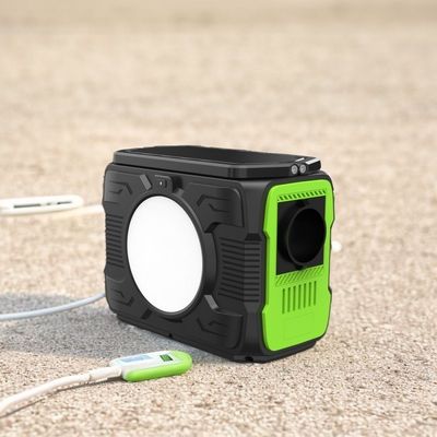 محطة الطاقة المحمولة 200W مع النوع C مدخل / مخرج 5V / 2.4A و QC3.0 مخرج 5V / 3A