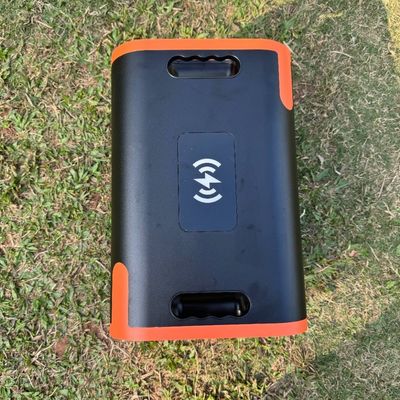 مولد الطاقة الشمسية المحمول متعدد الوظائف 2200W مع تردد الخروج AC / DC / USB 50/60Hz
