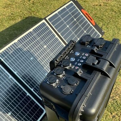 LT-40 LiFePO4 4000W مولد شمسي محمول لمحطة الطاقة المنزلية / التخييم 110V / 220V