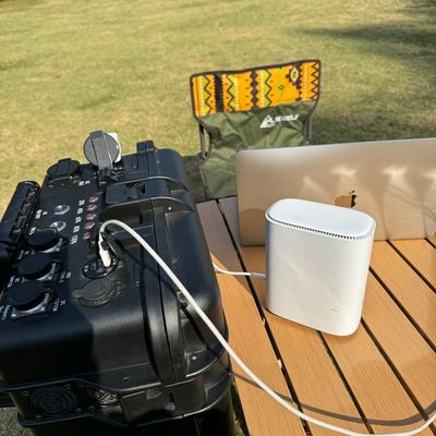 LT-40 LiFePO4 4000W مولد شمسي محمول لمحطة الطاقة المنزلية / التخييم 110V / 220V
