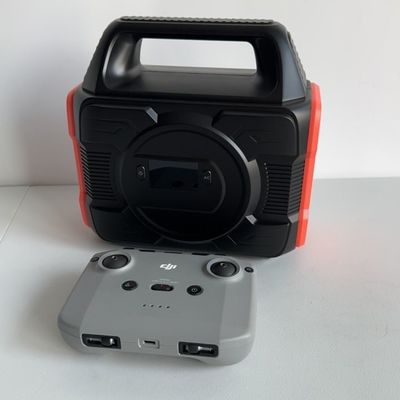 مولد الطاقة الشمسية 300W AC DC شحن USB مزدوج من النوع C لمحطة شحن في الهواء الطلق