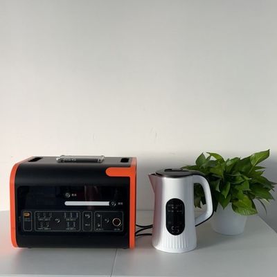 شحن الطاقة الشمسية للسيارات إضاءة LED UPS قابل لإعادة الشحن محطة توليد الكهرباء الليثيوم المحمولة نظام عاكس