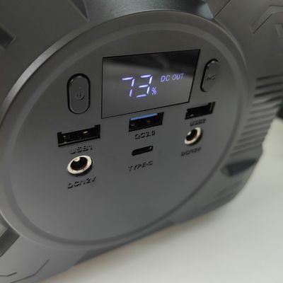 محطة الطاقة في الهواء الطلق مولد شمسي محمول بقوة 300 واط مع تكنولوجيا MPPT ومخرج USB