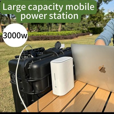 محطة طاقة شمسية متعددة الوظائف 3000W3000wh في الهواء الطلق مع انتاج موجات الجانب الصيني النقي من التيار المتردد