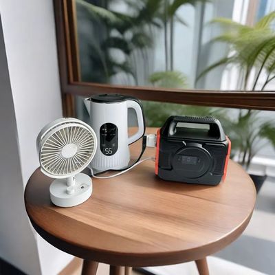 S3 مولد الطاقة الشمسية المتناسبة المنزلية في الهواء الطلق 300W 110V 220V محطة الطاقة المحمولة