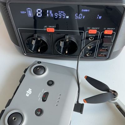 مولد الطاقة الشمسية القابلة لإعادة الشحن Pd100W 600W الخروج لمحطة الطاقة المنزلية الطارئة