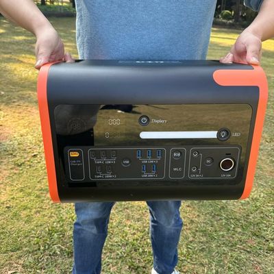 العمر 2000 مرة مولد الطاقة الشمسية 2200W لمحطة الطاقة المحمولة في التخييم