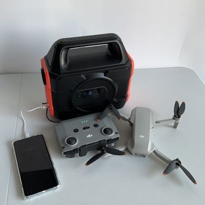 288wh/14.4V/20ah/80000mAh الخلية الشمسية المنزلية 300W شاحن محمول لرحلة التخييم