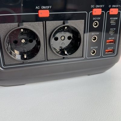 الطلب الطارئ على الطاقة مركز الطاقة المنزلي مع بطارية الليثيوم 600W وإضاءة LED 11W