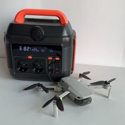 محطة طاقة بطارية ليثيوم أيون 600 واط في الهواء الطلق مع إضاءة LED ومخرج QC3.0