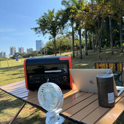 AT22 LiFePO4 محطة شحن محمولة بطارية 600W 1000W 2200W للمساكين المتنقلين