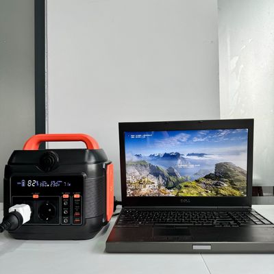 محطة الطاقة الشمسية العائلية في الهواء الطلق 110V / 220V / 600W / 576wh مع مصباح السجائر