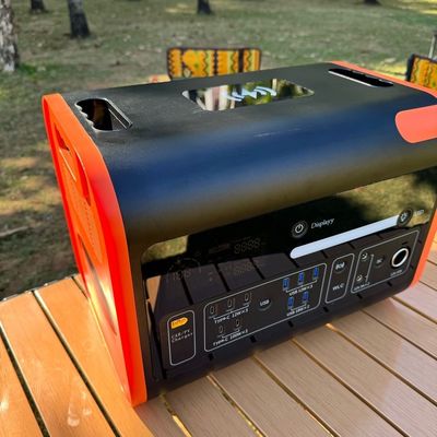 40ah/110V/220V محمول قابل لإعادة الشحن 2200W مخيم خارجي بطارية ليتيم محطة طاقة محمولة