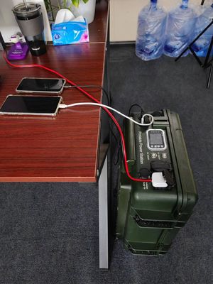 محطة تخزين الطاقة المحمولة 6000W / 3000W للتخييم في الهواء الطلق عمر دورة 1000 مرة