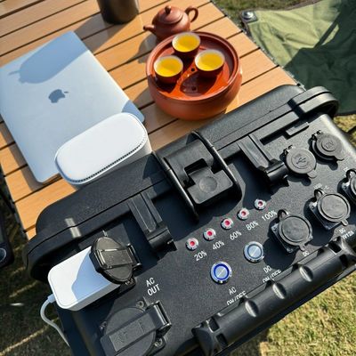 مادة القشرة ABS سبيكة 5000W / 4800wh سحب شريط مربع لمخيم محطة الطاقة المحمولة