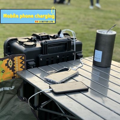 محطة الطاقة المحمولة السوداء الكبيرة 3kw / 4kw / 5kw / 6kw / 7kw تخزين الطاقة الطارئة