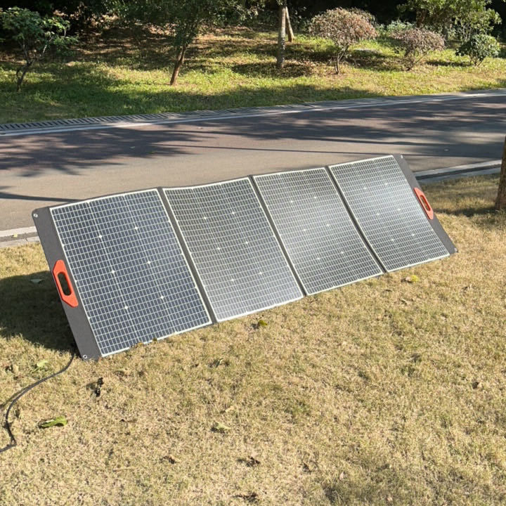 60W 100W 120W 200W 300W 400W لوحات شمسية من السيليكون أحادي البلور الأسود وبأسعار معقولة