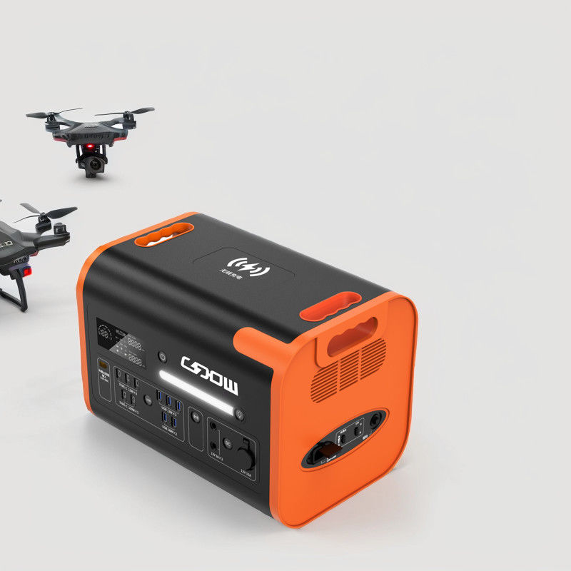 محطة الطاقة الشمسية المحمولة من نوع LiFePO4battery اختيارك المفضل لإعادة الشحن أثناء التنقل