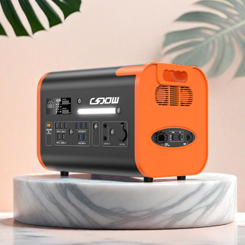 طاقة الإخراج 2200W محطة طاقة محمولة 2000W 4000W محرك LiFePO4 بطارية تخزين الطاقة