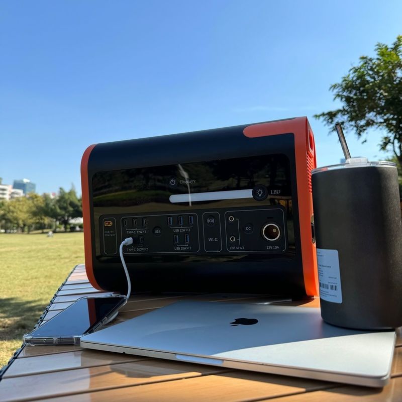 بطارية LiFePO4 طاقة الطوارئ مولد محمول للخارج 600W محطة شمسية 2200W