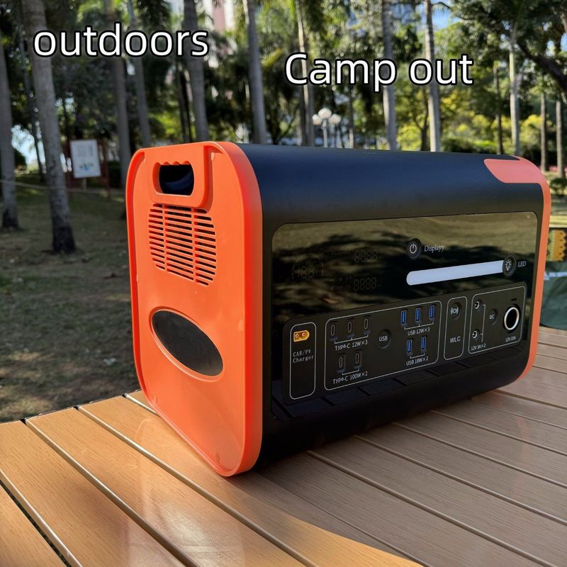 محطة الطاقة الشمسية المحمولة في الهواء الطلق مع بطارية LiFePO4 2200W