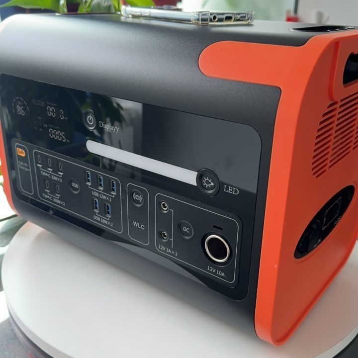 محطة توليد الطاقة المحمولة 600W 2000W مولد الطاقة الشمسية للتخييم انقطاع الطاقة الطارئة