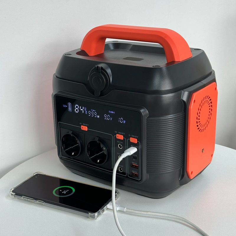 محطة طاقة محمولة 150W / 200W / 600W لتوفير الطاقة الطارئة في الخارج والمنازل