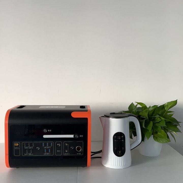 محطة الطاقة المحمولة USB 2000W مولد الطاقة الشمسية الشحن السريع مع النوع C 3 * 18W / 2 * 100W