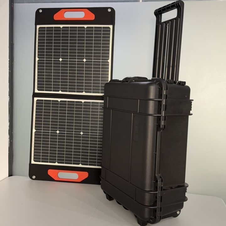 LiFePO4 500W 600W 3000W مولد محمول محمول مع عاكس مدمج لنظام شحن السيارة