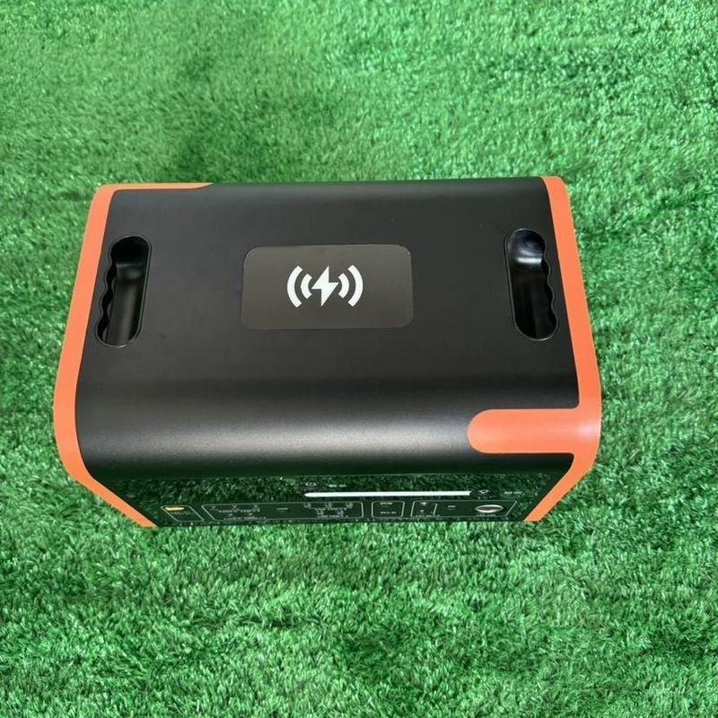 LiFePO4 2200W محرك توليد الطاقة الشمسية المحمول للشحن اللاسلكي لمحطة الطاقة الطارئة في الهواء الطلق